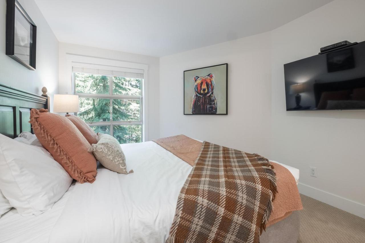 The Aspens By Outpost Whistler Villa ภายนอก รูปภาพ